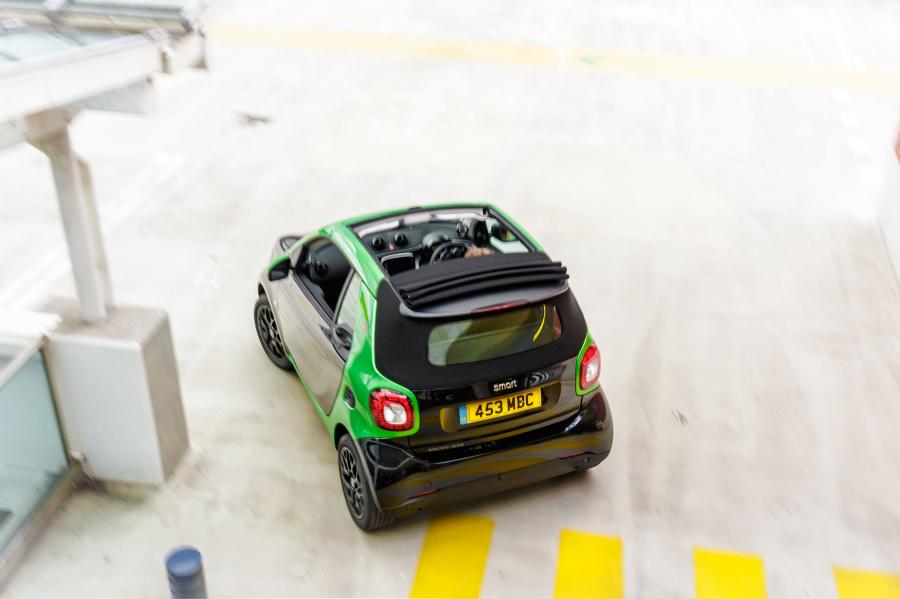  Smart ForTwo Prime Electric Drive Cabrio (A453) 2017 года  (UK) (фото 3 из 35)